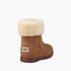 UGG Classic II Mini 7 UGG Classic II Mini -Boutique Monpiedceheros ugg classic ii mini 2